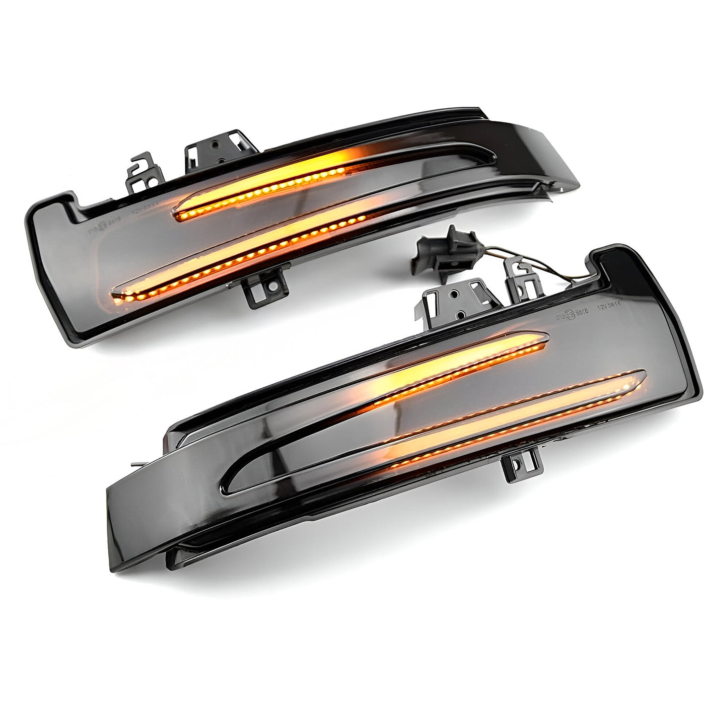 Close-Up of Mercedes Dynamic Wing Mirror Indicators – LED Light Flowing Effect Front View