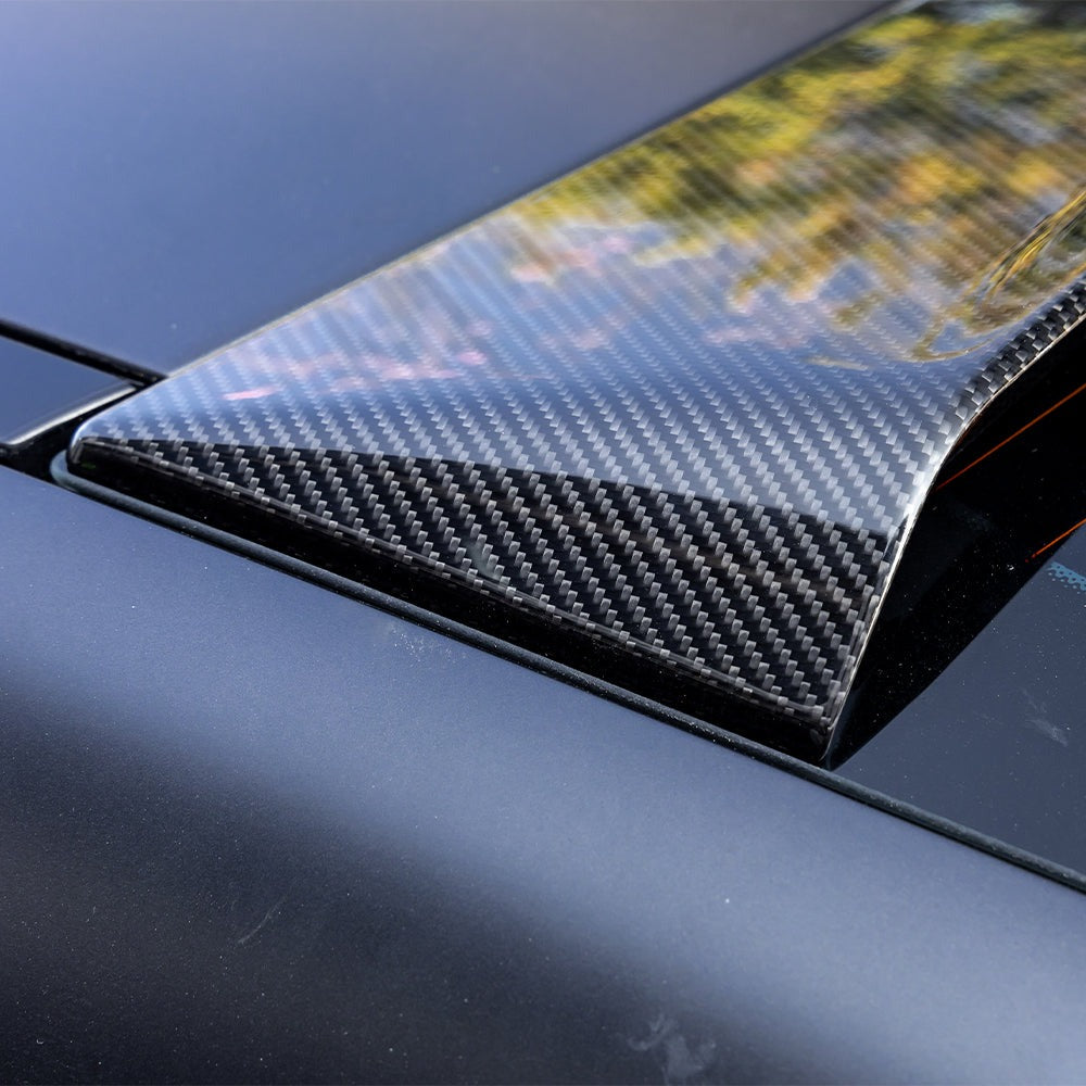 SOOQOO carbon fibre roof spoiler for Mercedes CLE53 AMG (C236), gloss weave close-up detail